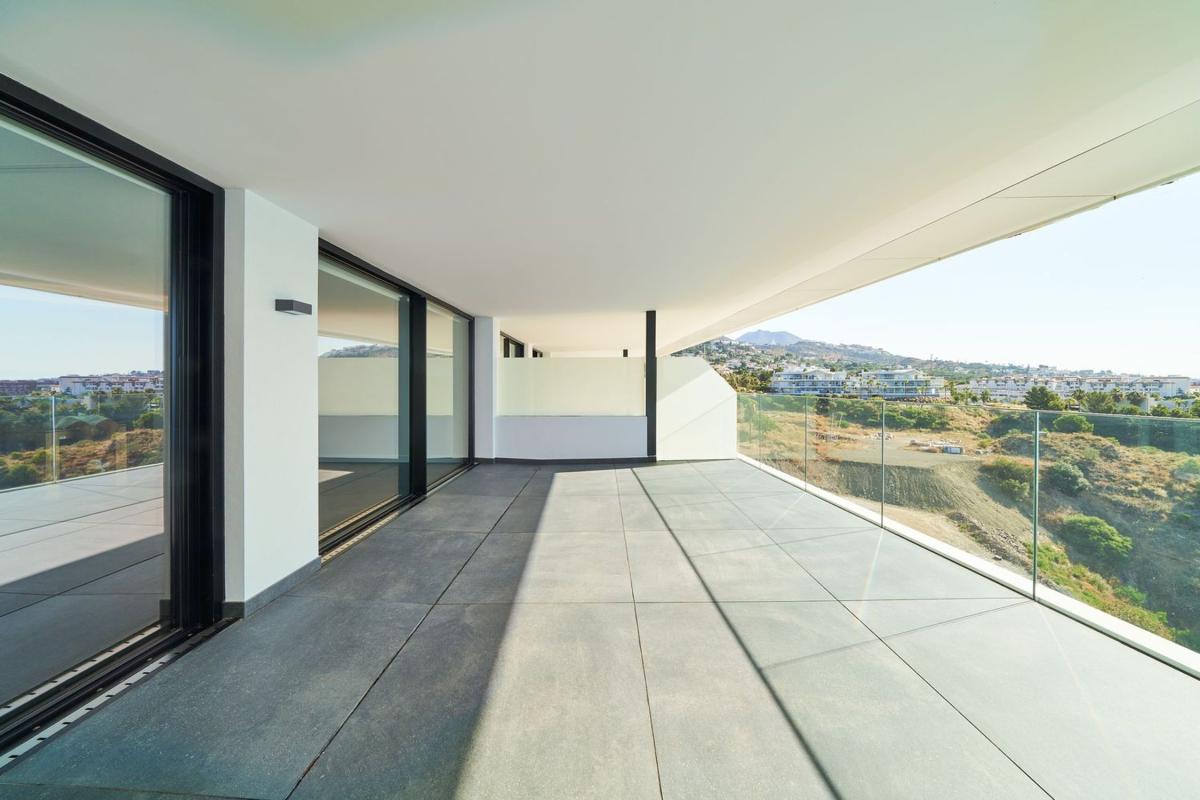 Sale of apartment in Piso en Calle Alba s/n, El Higuerón, Fuengirola, Fuengirola
photo 3