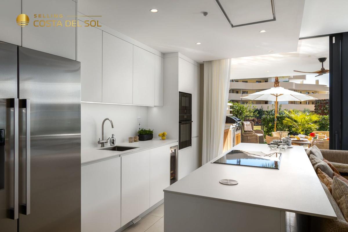 Venta de piso en Piso en Avenida 8 de Marzo, 12, El Higuerón, Fuengirola, Fuengirola
photo 5