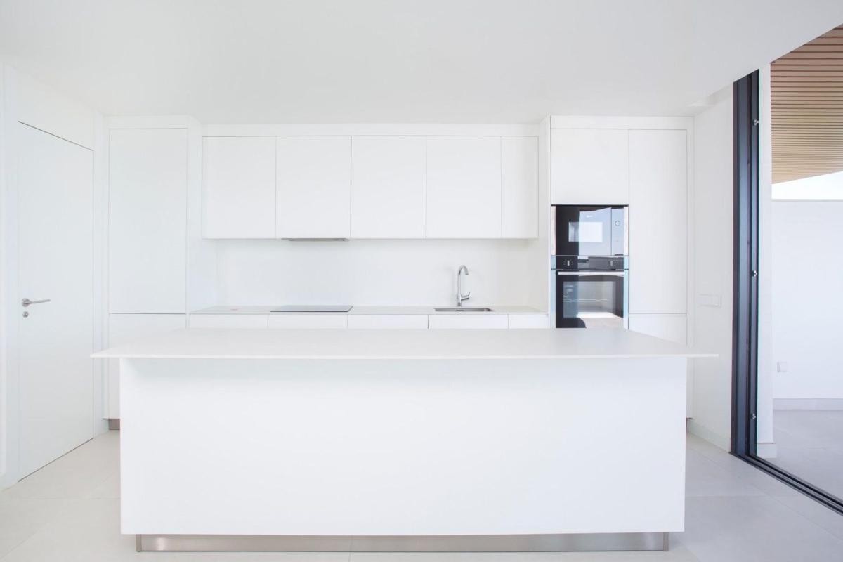 Venta de piso en Piso en Avenida 8 de Marzo, El Higuerón, Fuengirola, Fuengirola
photo 2