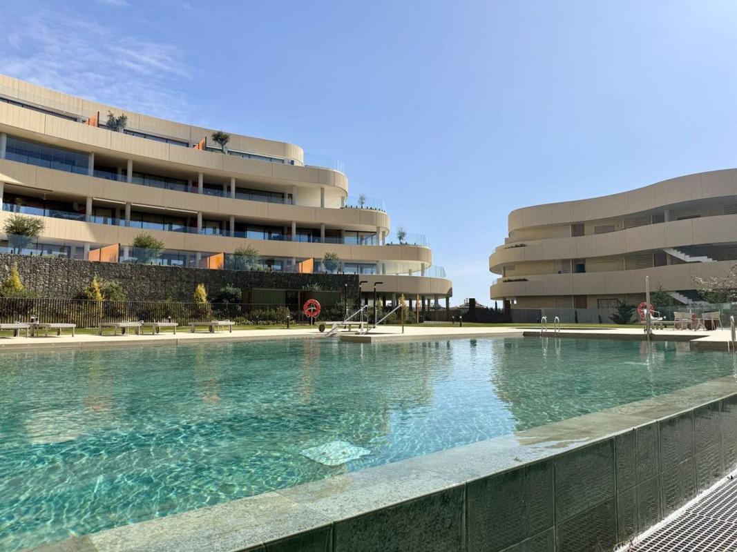 Venta de piso en Piso en Avenida 8 de Marzo, 32, El Higuerón, Fuengirola, Fuengirola
photo 3