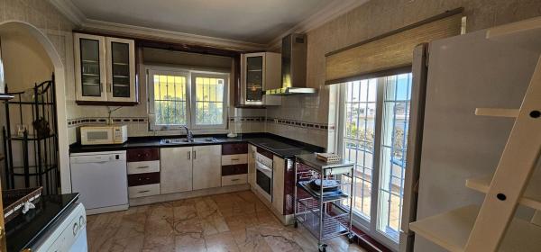 Casa o chalet independiente en Calle Cipreses, Zona Sohail, Fuengirola thumbnail 2