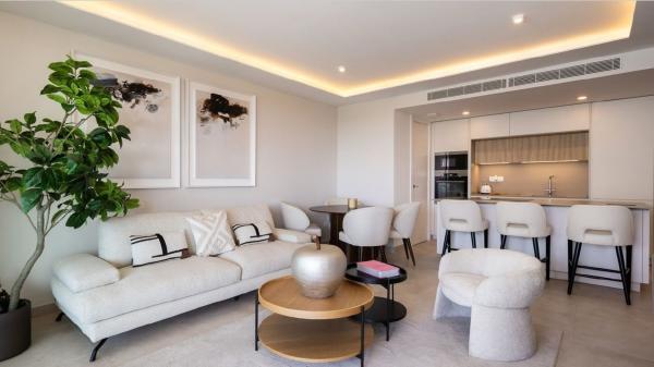 Sprzedaż mieszkania w Piso en Avenida Santa Amalia, 17, Zona Sohail, Fuengirola, Fuengirola
 photo 1