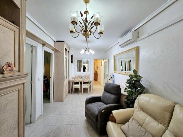 Продажа квартиры на Piso en Avenida Habaneras - Curva de Palangre, Torrevieja, Торревьеха
 photo 2