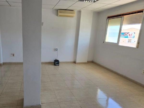 Продажа квартиры на Piso en Calle Sagrada Familia, 94, Zona Pueblo, Pilar de la Horadada, Пилар де ла Орадада
thumbnail 2