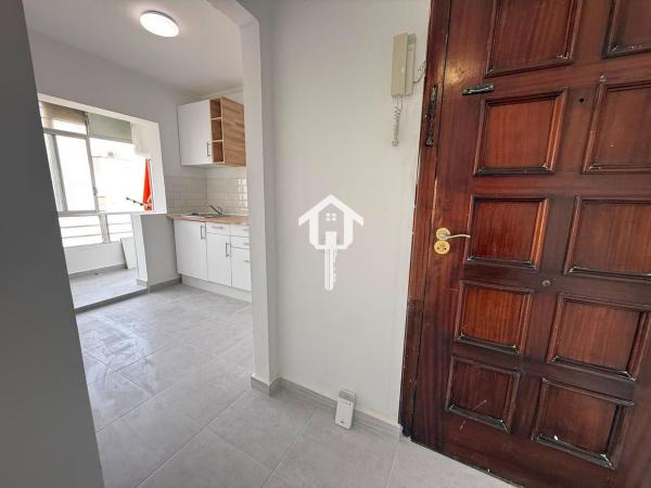 Venta de piso en Piso en Calle Benichembla, Juan XXIII, Alicante / Alacant, Alicante / Alacant
thumbnail 1