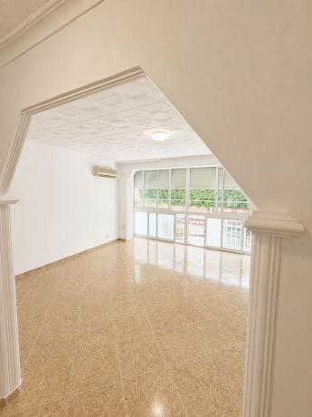 Venta de piso en Piso en Calle del Ingeniero Canales, Plà del Bon Repòs-La Goteta, Alicante / Alacant, Alicante / Alacant
photo 1