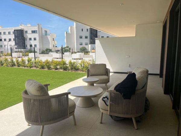 Продажа квартиры на Piso en El Higuerón, Fuengirola, Фуэнхирола
photo 1