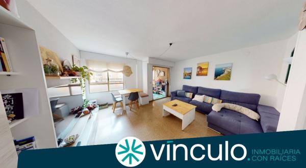 Venta de piso en Piso en Lerida, Carolinas Altas, Alicante / Alacant, Alicante / Alacant
photo 1