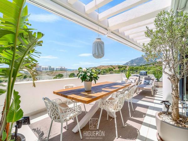 Дуплекс на продажу в Dúplex en Avenida 8 de Marzo, 2, El Higuerón, Fuengirola, Фуэнхирола photo 1