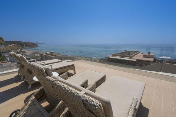 Ático en venta en  Ático en Avenida Carvajal, Las Gaviotas, Fuengirola, Fuengirola photo 1