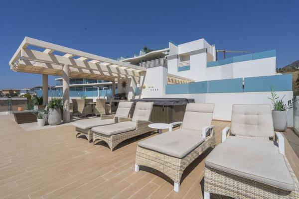 Ático en venta en  Ático en Avenida Carvajal, Las Gaviotas, Fuengirola, Fuengirola photo 3