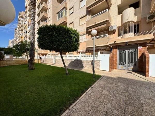 Продажа квартиры на Piso en Calle Joven Pura, Nueva Torrevieja, Torrevieja, Торревьеха
 photo 2