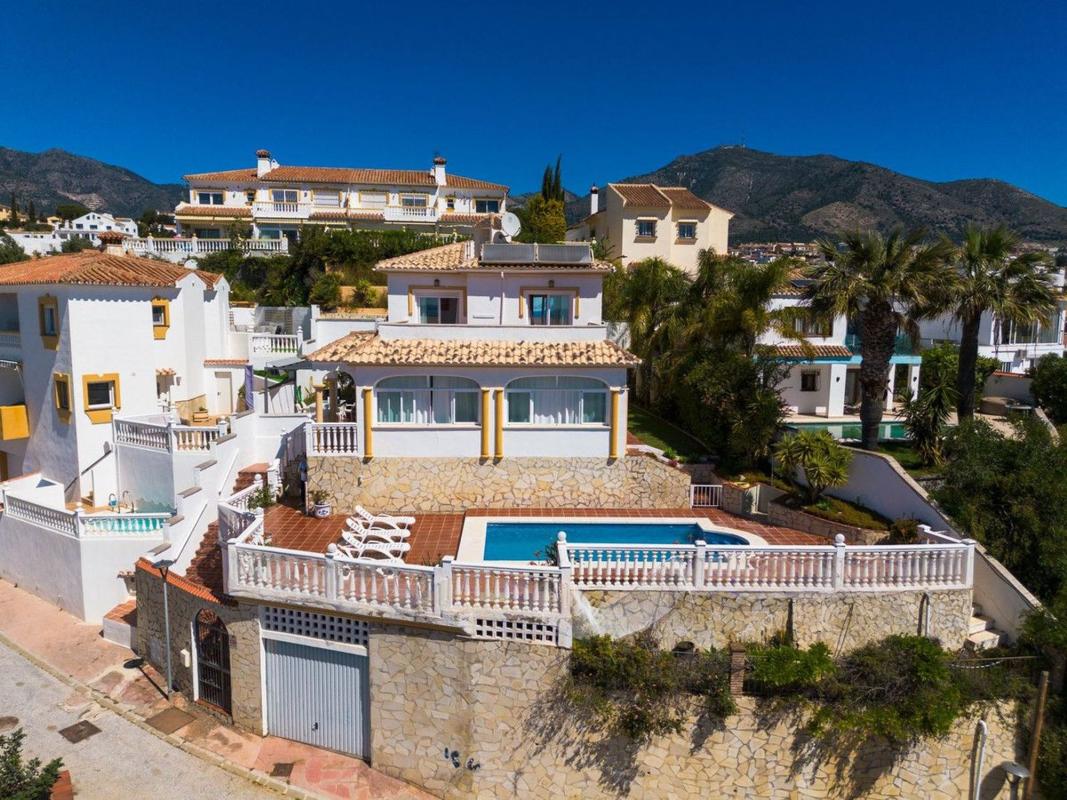 Properties for sale and rent in Spain photo 1