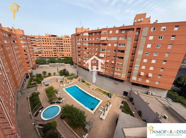 Duplex en venta en Dúplex en Dr Jose Luis De La Vega, Garbinet - Parque de las Avenidas, Alicante / Alacant, Alicante / Alacant photo 1