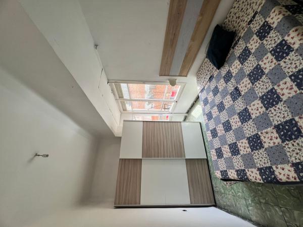 Venta de piso en Piso en Calle de Martínez de Velasco, 6, Carolinas Bajas, Alicante / Alacant, Alicante / Alacant
photo 1