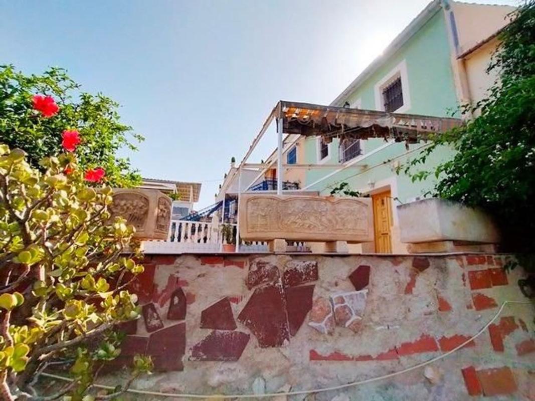 Properties for sale and rent in Spain photo 2