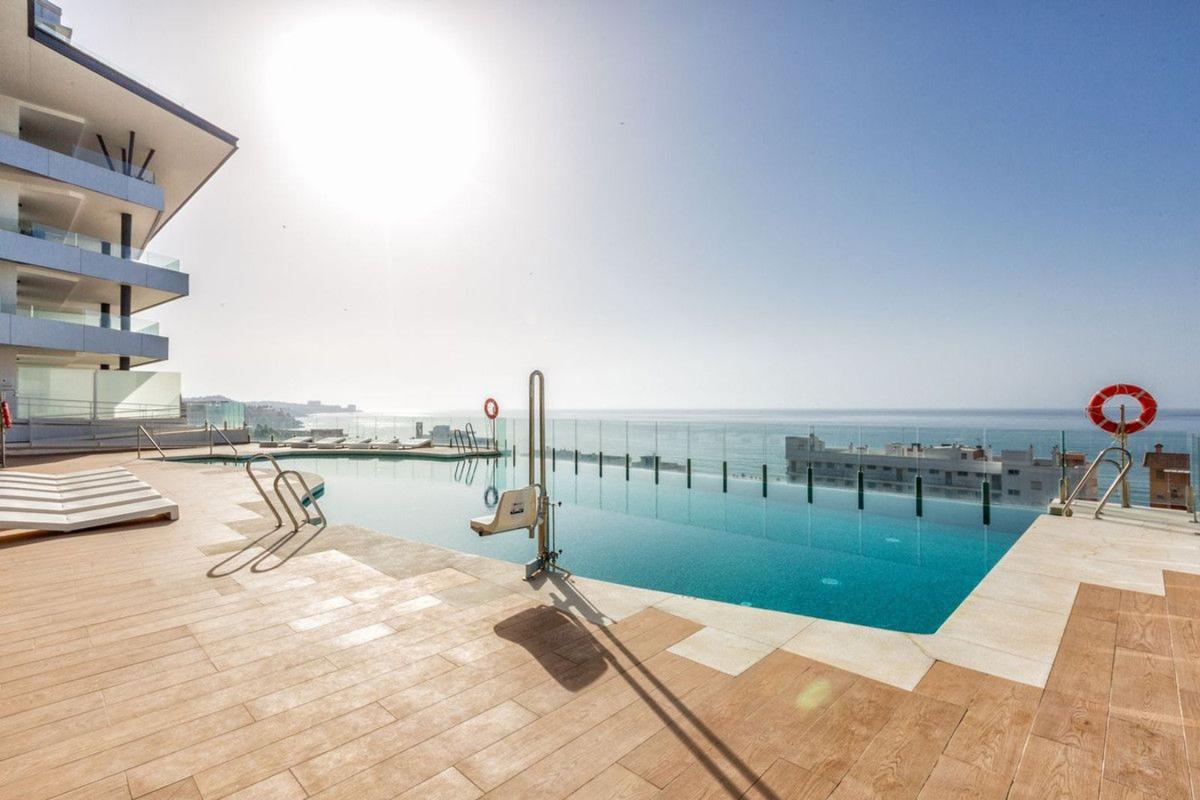 Sale of apartment in Piso en Calle Begoña, Las Gaviotas, Fuengirola, Fuengirola
photo 1