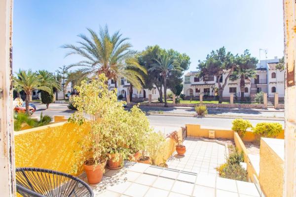 Chalet pareado en Cabo Roig, Orihuela thumbnail 1