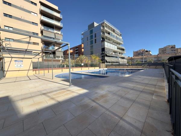 Продажа квартиры на Piso en Calle José Luis Navarro Campello, Zona Deportiva-Nuevo Altabix, Elche / Elx, Эльче / Эльх
thumbnail 1