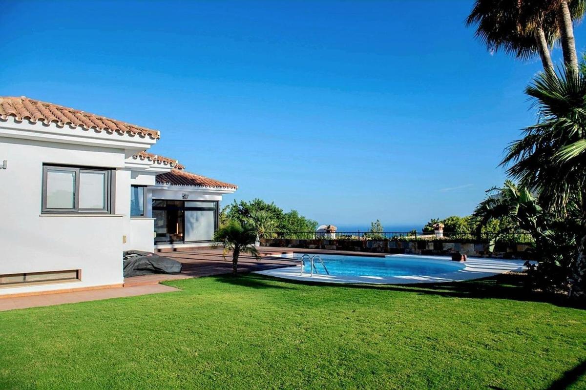 Propiedades en venta y alquiler en España photo 2
