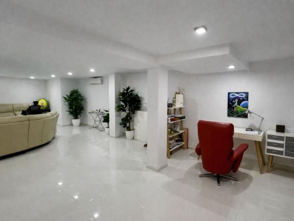 Chalet wolnostojący na sprzedaż w Casa o chalet en Villamartín, Orihuela, Orihuela thumbnail 2