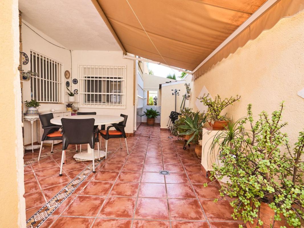 Venta de chalet independiente en Casa o chalet en Avenida de Alemania, Los Europeos, Torrevieja, Torrevieja
photo 1