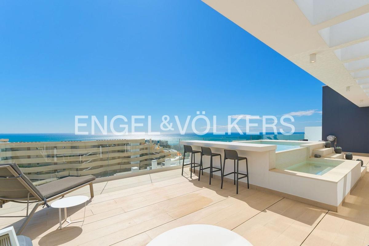 Продажа пентхауса на Ático en Calle Paula, El Higuerón, Fuengirola, Фуэнхирола photo 2