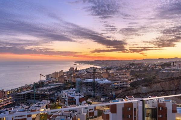 Ático en venta en  Ático en Calle Alba, 2, El Higuerón, Fuengirola, Fuengirola photo 2