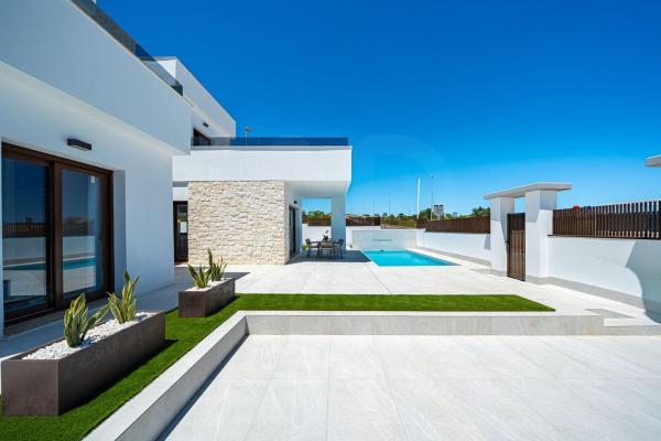 Casa o chalet independiente en Desamparados-Hurchillo-Torremendo, Orihuela thumbnail 1