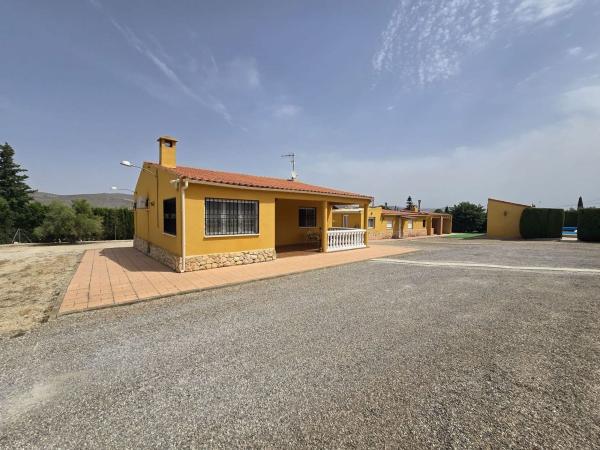 Independent chalet for sale in Casa o chalet en Cabanes y Las Fuentes, Villena, Villena
photo 1