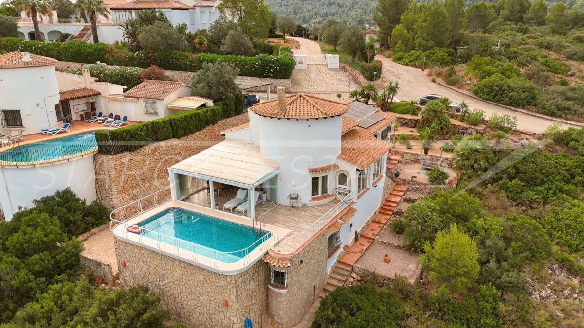 Sale of independent chalet in Casa o chalet en Devesses - Monte Pego, Denia, Denia
photo 3