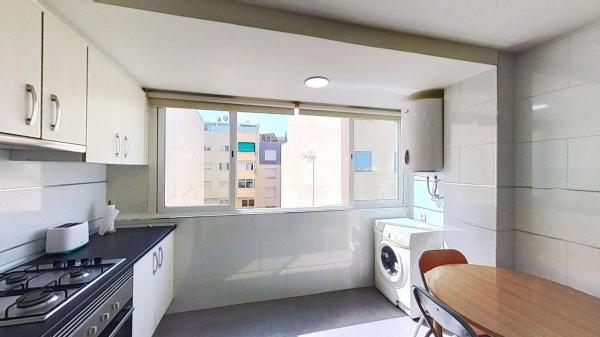 Venta de piso en Piso en Calle Poeta Blas de Loma, Santo Domingo, Alicante / Alacant, Alicante / Alacant
thumbnail 2
