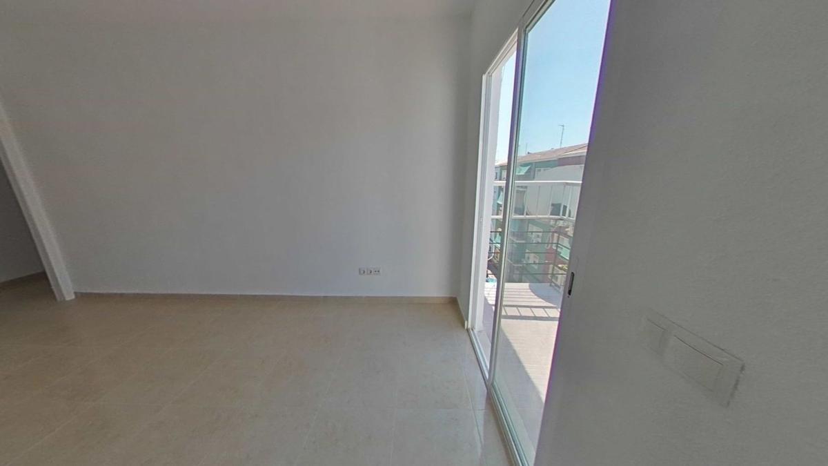 Sale of apartment in Piso en Calle Profesores Hermanos Muñoz, Princesa Mercedes, Alicante / Alacant, Alicante
 photo 2
