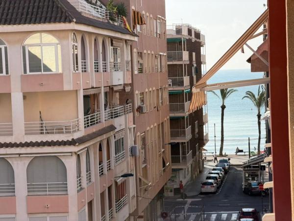 Venta de piso en Piso en Playa de los Locos, Torrevieja, Torrevieja
photo 1