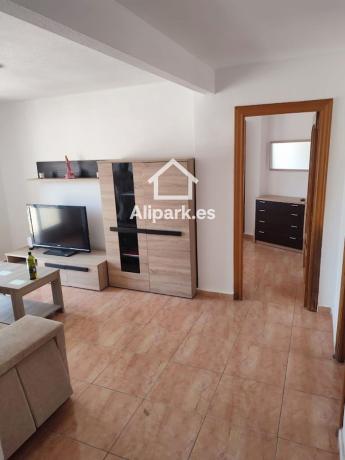 Продажа квартиры на Piso en Calle Deportista Pérez Jordá, Alipark, Alicante / Alacant, Аликанте / Алакант
photo 1