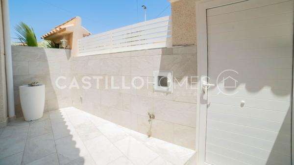 Chalet pareado en Zona los Frutales, Torrevieja photo 4