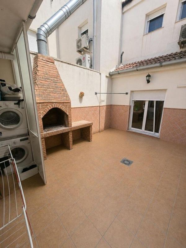 Properties for sale and rent in Spain photo 3