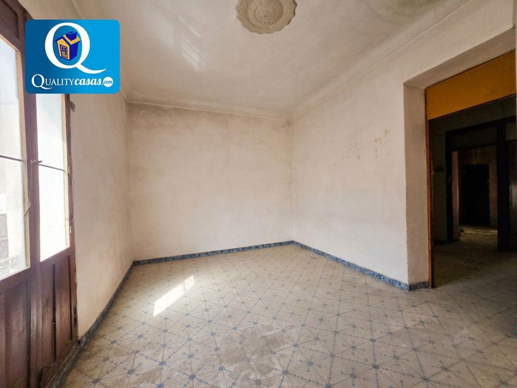 Здание Жилой площадью 317м2 на продажу в Аспе photo 1