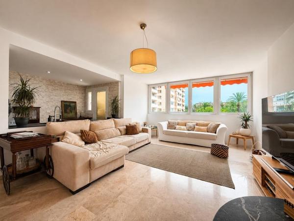 Продажа квартиры на Piso en Calle Catedratic Abelardo Rigual, Playa de San Juan, Alicante / Alacant, Аликанте / Алакант
thumbnail 1