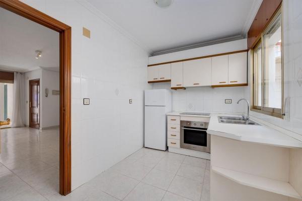 Venta de piso en Piso en Calle Rafal, El Acequión, Torrevieja, Torrevieja
thumbnail 2