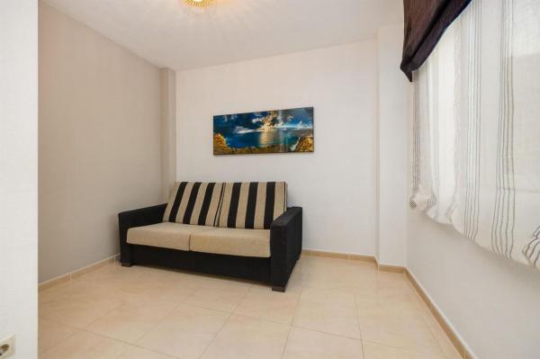 Venta de piso en Piso en Calle de Pedro Lorca, Las Piscinas Naturales, Torrevieja, Torrevieja
thumbnail 1