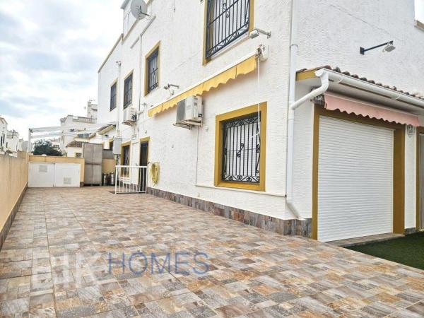 Chalet adosado en Calle Lagunas de Ruidera, Zona Lago - Los Almendros, Orihuela photo 4
