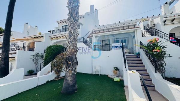 Частный шале на продаже в Casa o chalet en Villamartín, Orihuela, Ориуэла photo 1