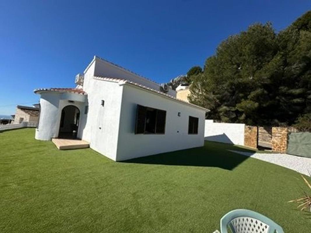 Properties for sale and rent in Spain photo 2
