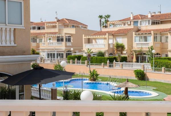 Chalet pareado en Zeniamar, Orihuela photo 1