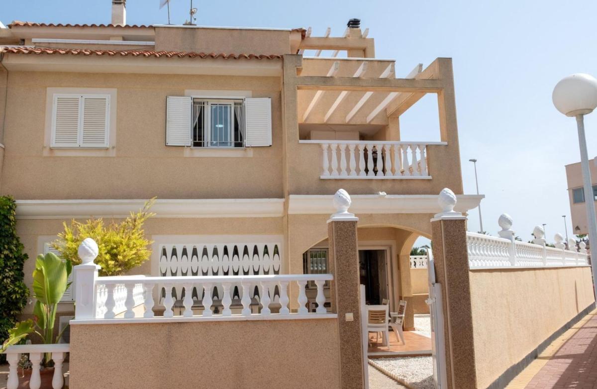 Properties for sale and rent in Spain photo 2