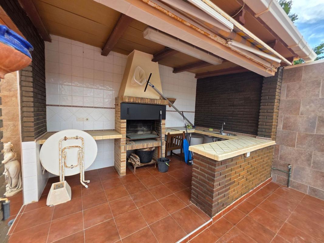 Venta de chalet adosado en Chalet adosado en Avenida Baracaldo, La Siesta - El Salado - Torreta, Torrevieja , Torrevieja photo 4