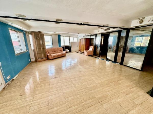 Продажа квартиры на Piso en Calle San Pablo, Carolinas Altas, Alicante / Alacant, Аликанте / Алакант
thumbnail 1