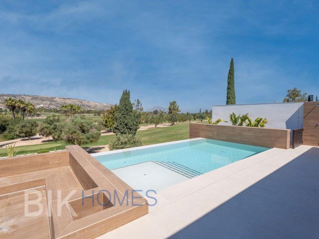 Properties for sale and rent in Spain photo 2