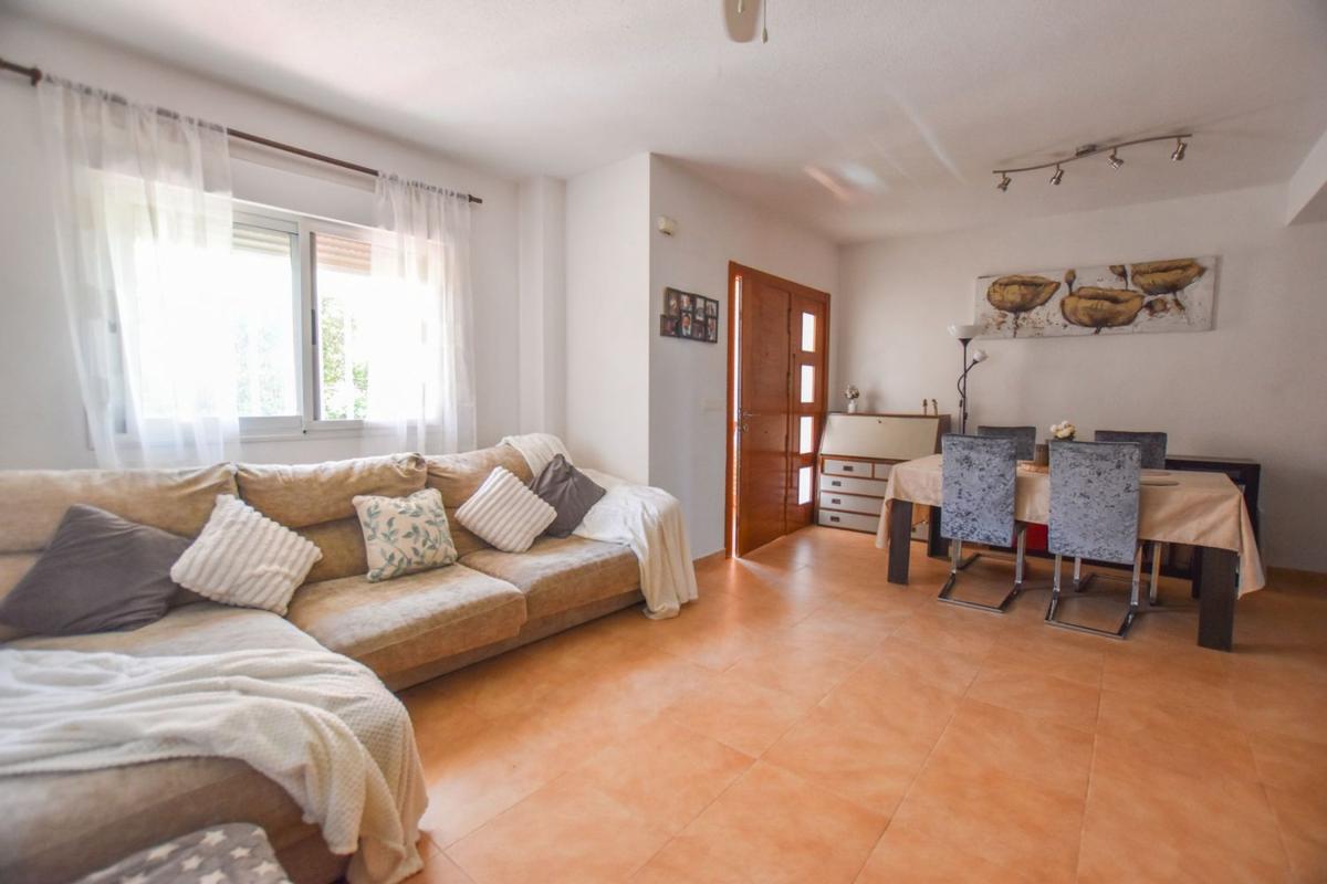 Venta de chalet adosado en  Chalet adosado en Calle Caridad Soler Durá, 12, Monte y Mar, Gran Alacant , Gran Alacant photo 2